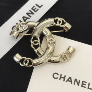Luxury Womens Jewelry Chanel Brooch Chanel Gold Coco CC Logo Brooch A39PP120 AA175859