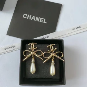 Chanel Gold CC Bownot Pearl Earrings 