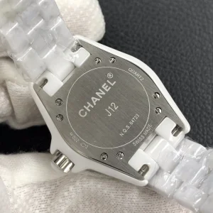 Replica Womens Watches Chanel VIP J12 White Dial Ladies Watch 33MM A184PP2180 AA184181
