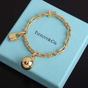 Replica Womens Jewelry Tiffany City HardWear Wrap Bracelet A205PP280 AA184640
