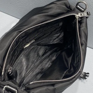 Replica Mens Handbags Prada Black Re Nylon Messenger Bag 29x22x10CM A141PP980 AA185315