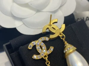 Replica Womens Jewelry Chanel Crystals CC Logo Pearly White Earrings A39PP180 AA186672