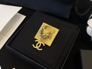 Replica Womens Jewelry Chanel Gold CC Lion Brooch A39PP180 AA188119
