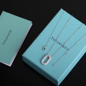 Replica Womens Jewelry Tiffany Diamonds Round Pendant Necklace A205PP280 AA188569