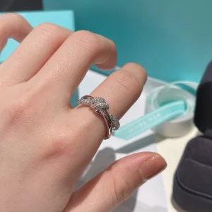 Replica Womens Jewelry Tiffany Knot Rings in Silver with Diamonds A173PP380 AA190579