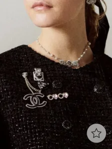 Essenceofluxury Womens Jewelry Chanel Crystals CC Logo Bottle Shaped Brooch A205PP180 AA192364