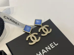 Essenceofluxury Womens Jewelry Chanel Crystals CC Pearls Earrings A39PP180 AA192615