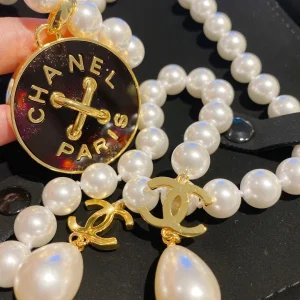 Essenceofluxury Womens Jewelry Chanel Long Pearls Necklace White A39PP280 AA193216