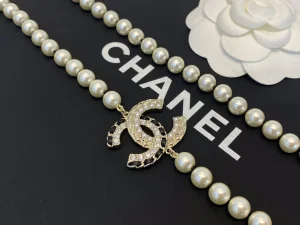 Essenceofluxury Womens Jewelry Chanel Vintage CC Logo Pearls Long Necklace A39PP280 AA193208