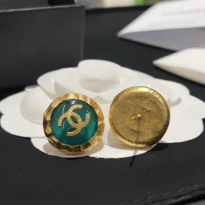 Essenceofluxury Womens Jewelry Chanel Gold CC Logo Round Earrings in Green A173PP180 AA193431