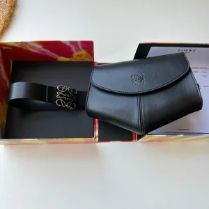 Essenceofluxury Womens Belts Loewe Leather Anagram Belt with Pouch in Black A175PP480 AA194098