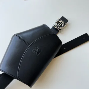Essenceofluxury Womens Belts Loewe Leather Anagram Belt with Pouch in Black A175PP480 AA194098