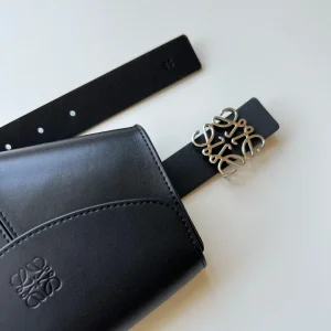 Essenceofluxury Womens Belts Loewe Leather Anagram Belt with Pouch in Black A175PP480 AA194098