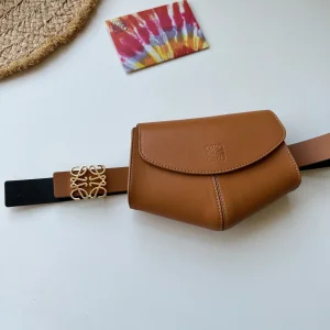Essenceofluxury Womens Belts Loewe Leather Anagram Belt with Pouch in Brown A175PP480 AA194097