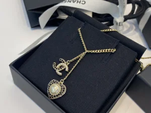 Essenceofluxury Womens Jewelry Chanel Chain Heart Necklace A39PP280 AA194248