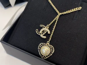 Essenceofluxury Womens Jewelry Chanel Chain Heart Necklace A39PP280 AA194248