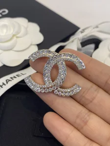 Essenceofluxury Womens Jewelry Chanel Crystals CC Logo Brooch A39PP180 AA194230