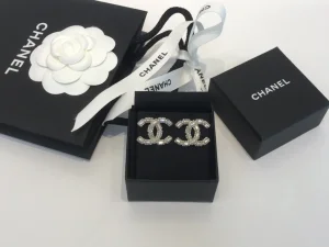 Essenceofluxury Womens Jewelry Chanel Crystals CC Logo Earrings A39PP180 AA194235