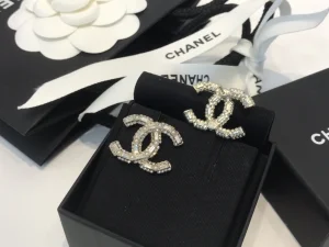 Essenceofluxury Womens Jewelry Chanel Crystals CC Logo Earrings A39PP180 AA194235