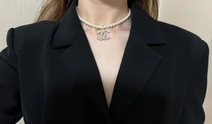 Essenceofluxury Womens Jewelry Chanel Crystals CC Logo Pearls Necklace A152PP280 AA194985