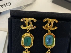 Essenceofluxury Womens Jewelry Chanel Crystals CC Logo Pendant Earrings A39PP280 AA196709