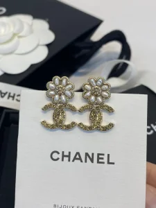 Essenceofluxury Womens Jewelry Chanel Gold CC Logo Flowers Earrings A39PP180 AA196716