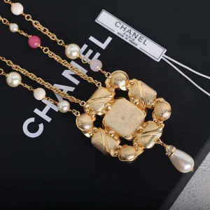 Essenceofluxury Womens Jewelry Chanel Vintage Pearls Necklaces A39PP380 AA196727