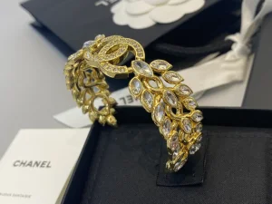 Essenceofluxury Womens Jewelry Chanel Crystals CC Wheat Link Bracelets Gold A39PP280 AA197099