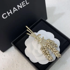 Essenceofluxury Womens Jewelry Chanel Gold CC Logo and Wheat Brooch A205PP280 AA198926