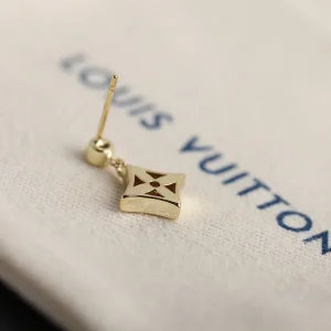 Essenceofluxury Womens Jewelry Louis Vuitton Idylle Blossom Earrings Gold A205PP180 AA198902