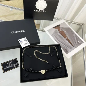 Essenceofluxury Womens Belts Chanel Crystals CC Logo Heart Pearls Belt A62PP280 AA199263