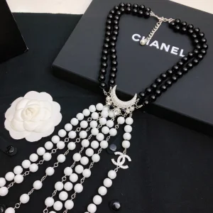 Essenceofluxury Womens Jewelry Chanel Black White Pearls Baroque Necklaces A152PP380 AA199940
