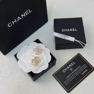 Essenceofluxury Womens Jewelry Chanel Gold White CC Logo Earrings A152PP180 AA199924