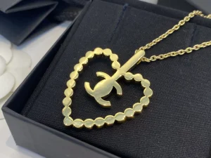 Essenceofluxury Womens Jewelry Chanel Chain Crystals Heart Long Necklaces A39PP180 AA200218