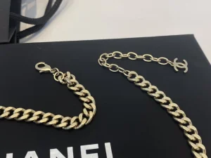 Essenceofluxury Womens Jewelry Chanel Chain Pendant Necklace Gold A39PP280 AA200212