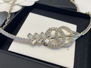 Essenceofluxury Womens Jewelry Chanel Crystals CC Logo Arrow Necklaces A39PP280 AA200206