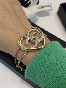 Essenceofluxury Womens Jewelry Chanel Gold Crystals CC Heart Chain Bracelets A39PP180 AA200224