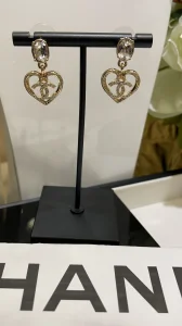 Essenceofluxury Womens Jewelry Chanel Crystals CC Logo Gold Heart Earrings A152PP180 AA200452