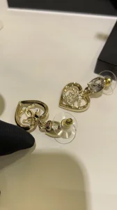 Essenceofluxury Womens Jewelry Chanel Crystals CC Logo Gold Heart Earrings A152PP180 AA200452
