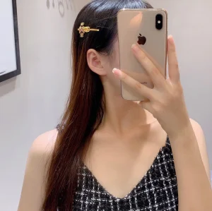 Essenceofluxury Womens Jewelry Chanel Gold CC Logo Hair Clip A39PP180 AA200620