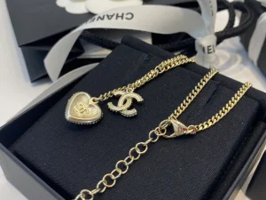 Essenceofluxury Womens Jewelry Chanel Crystals CC Heart Pendant Necklaces A39PP180 AA201413