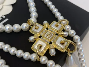 Essenceofluxury Womens Jewelry Chanel Pearls Necklaces A39PP380 AA201416