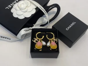 Essenceofluxury Womens Jewelry Chanel Crystals CC Logo Earrings A39PP180 AA201685