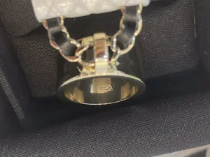 Essenceofluxury Womens Jewelry Chanel Rings with Iconic Flap Bag White A39PP180 AA201671