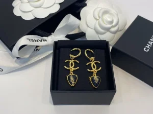 Essenceofluxury Womens Jewelry Chanel CC Logo Earrings A39PP180 AA202119