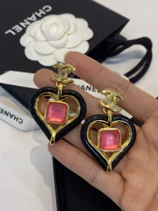 Essenceofluxury Womens Jewelry Chanel Heart CC Logo Earrings Black A39PP180 AA203217