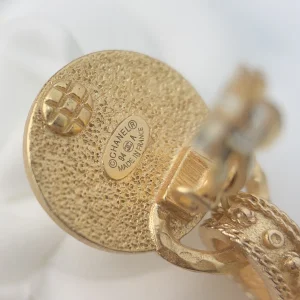 Essenceofluxury Womens Jewelry Chanel Gold CC Logo Cross Earrings A205PP180 AA203867