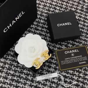 Essenceofluxury Womens Jewelry Chanel Gold Turnoff CC Logo Earrings A205PP180 AA203864