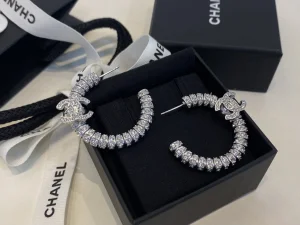 Essenceofluxury Womens Jewelry Chanel Crystals CC Logo Earrings A39PP180 AA205125
