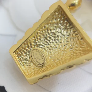 Chanel CC Logo Pearls Earrings Gold